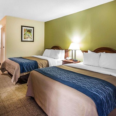 Quality Inn Darien-North Brunswick Bagian luar foto