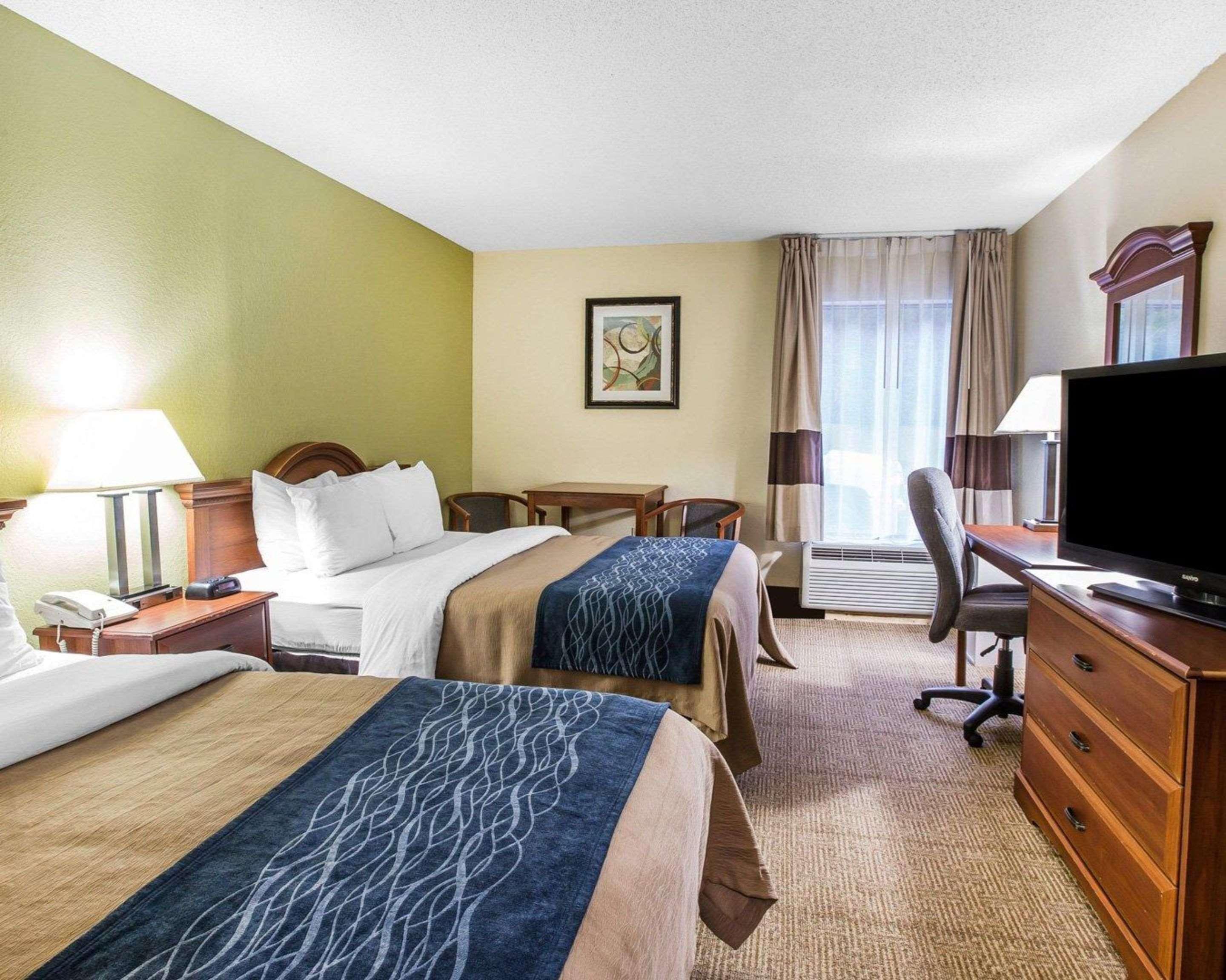 Quality Inn Darien-North Brunswick Bagian luar foto