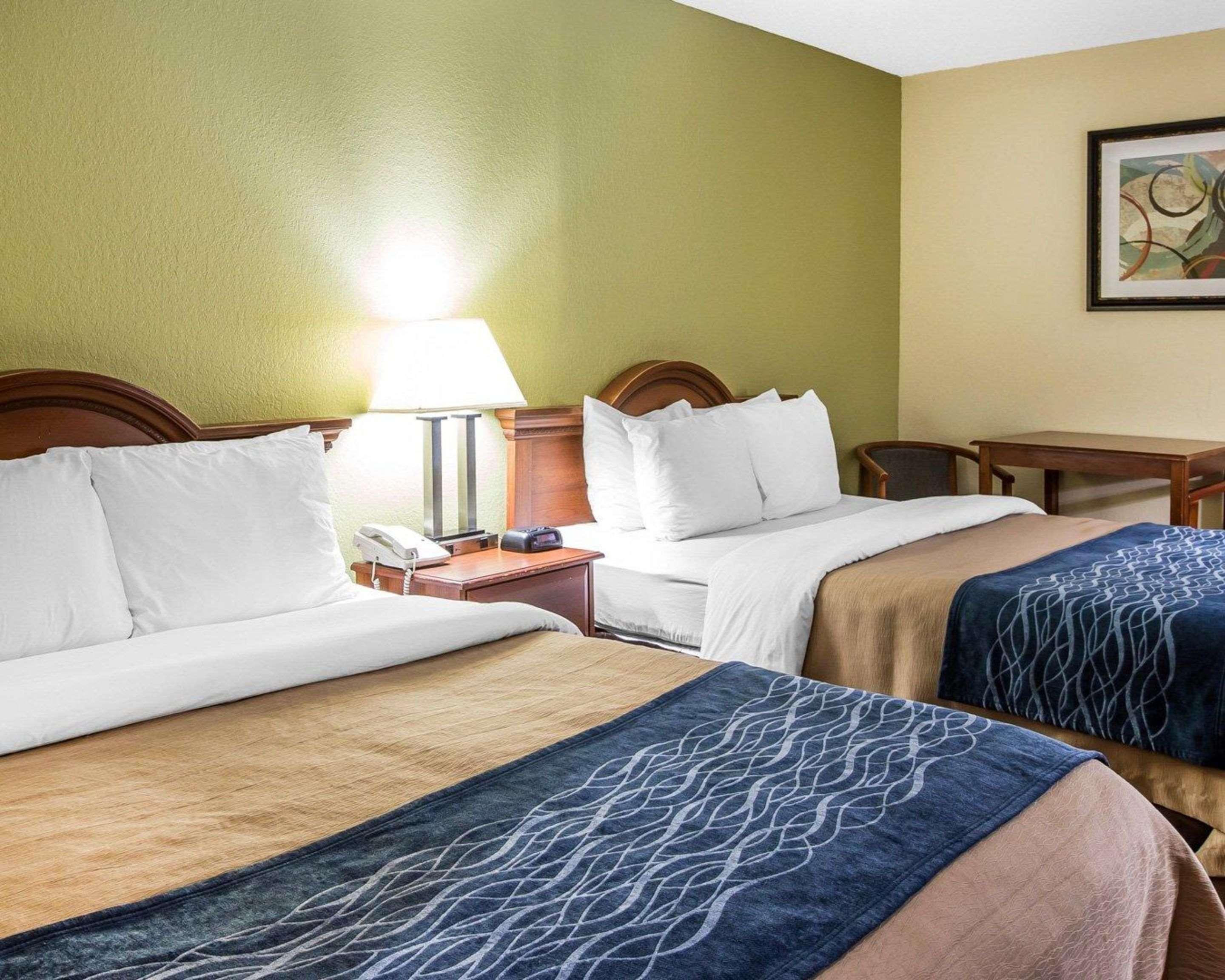 Quality Inn Darien-North Brunswick Bagian luar foto