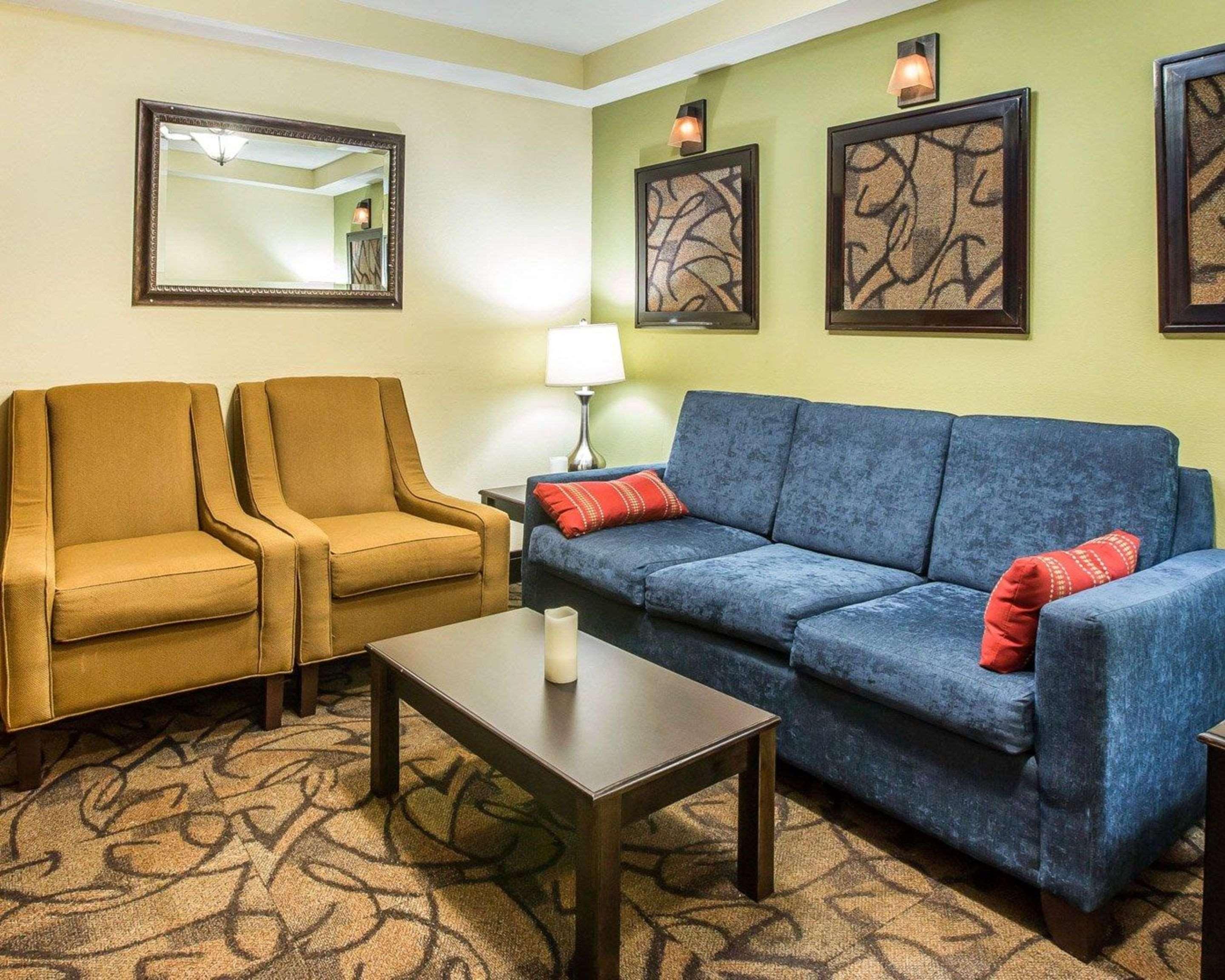 Quality Inn Darien-North Brunswick Bagian luar foto