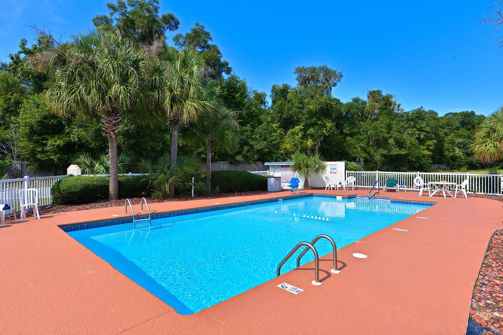Quality Inn Darien-North Brunswick Bagian luar foto