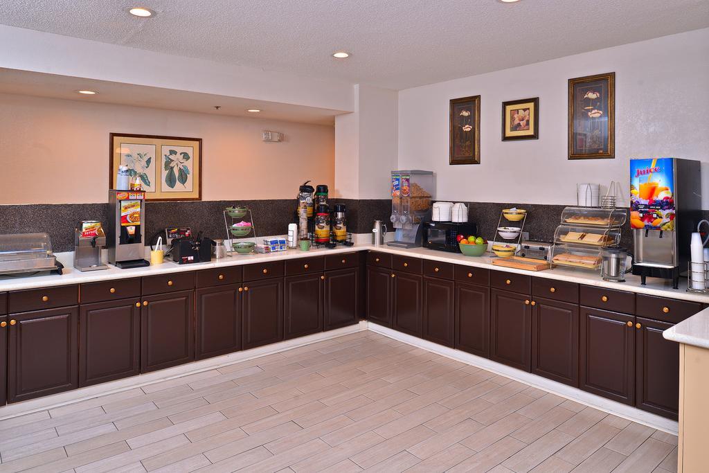 Quality Inn Darien-North Brunswick Ruang foto