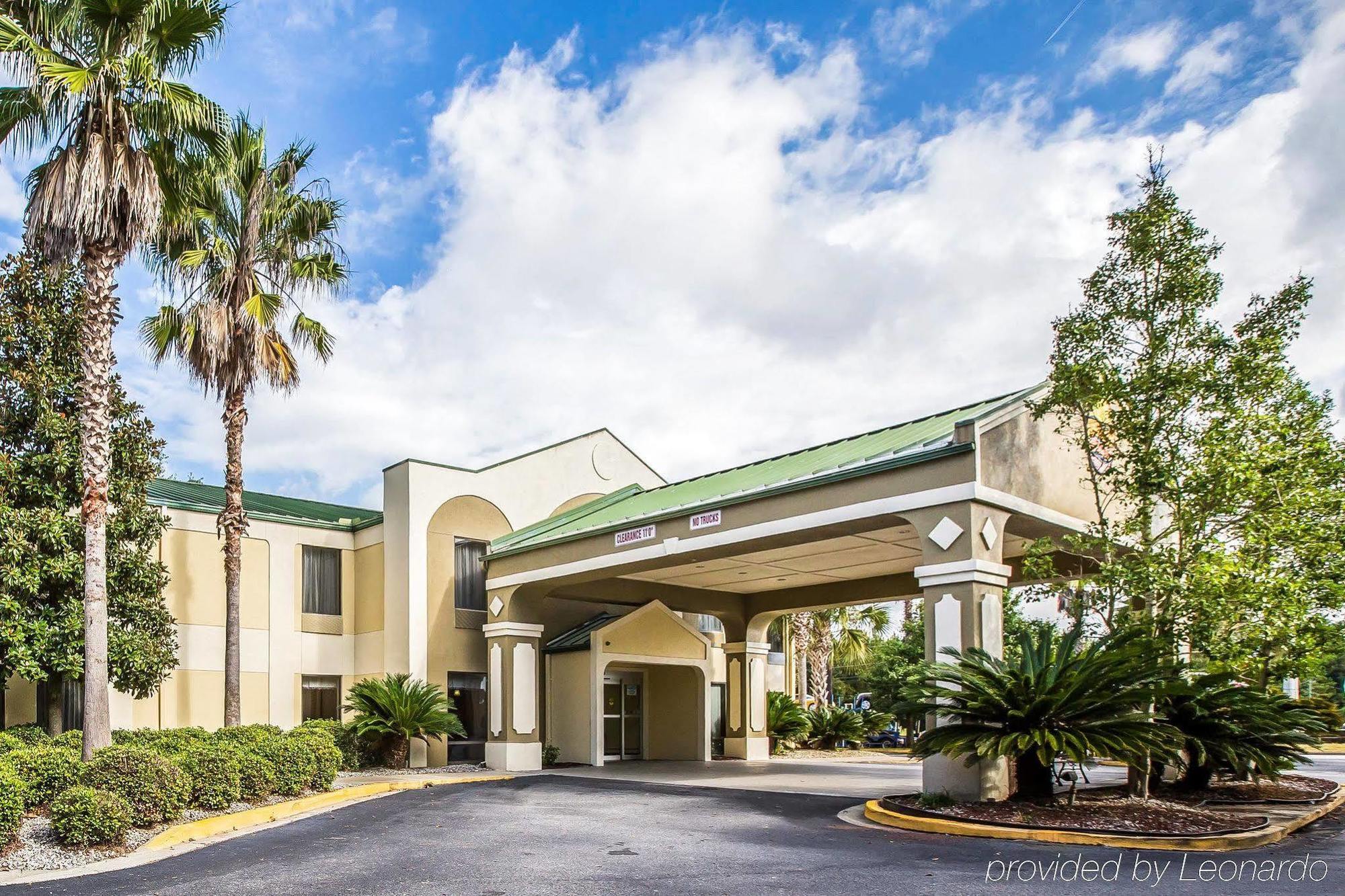 Quality Inn Darien-North Brunswick Bagian luar foto